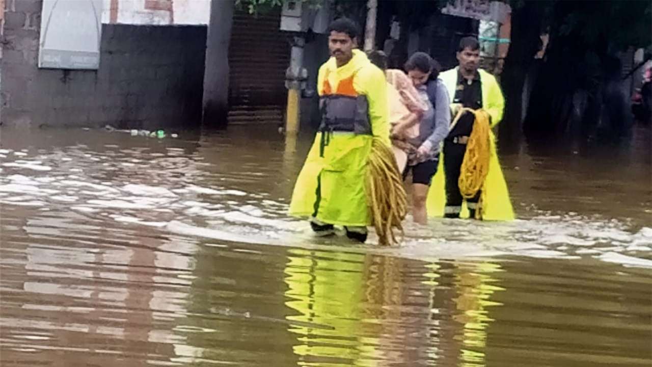 Areas submerged as heavy rains batter Hyderabad