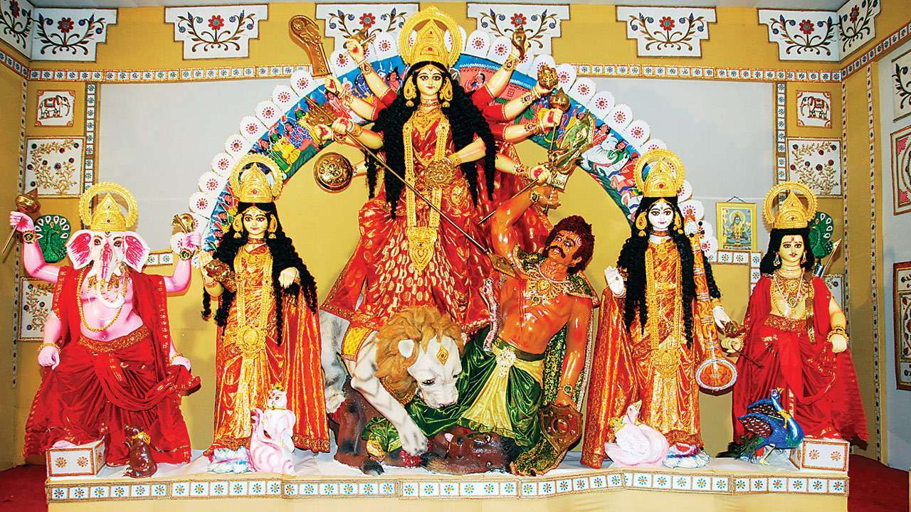 Featured image of post Durga Pratima Image The durga pratima is often based on a theme that dictates its form and is in sync with the pandal as well as the overall ambience