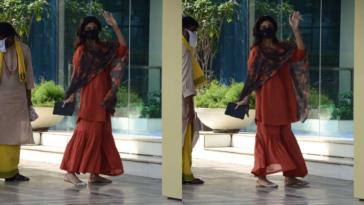 Shilpa Shetty goes Indian