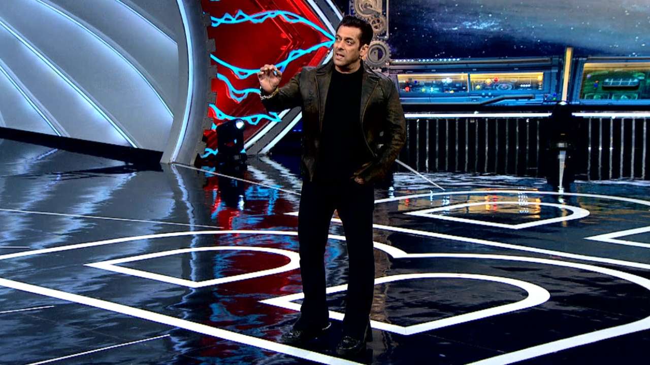 Freshers trebuie să decidă cine merită să fie eliminat