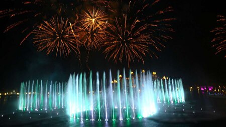 World's largest fountain launched in Dubai