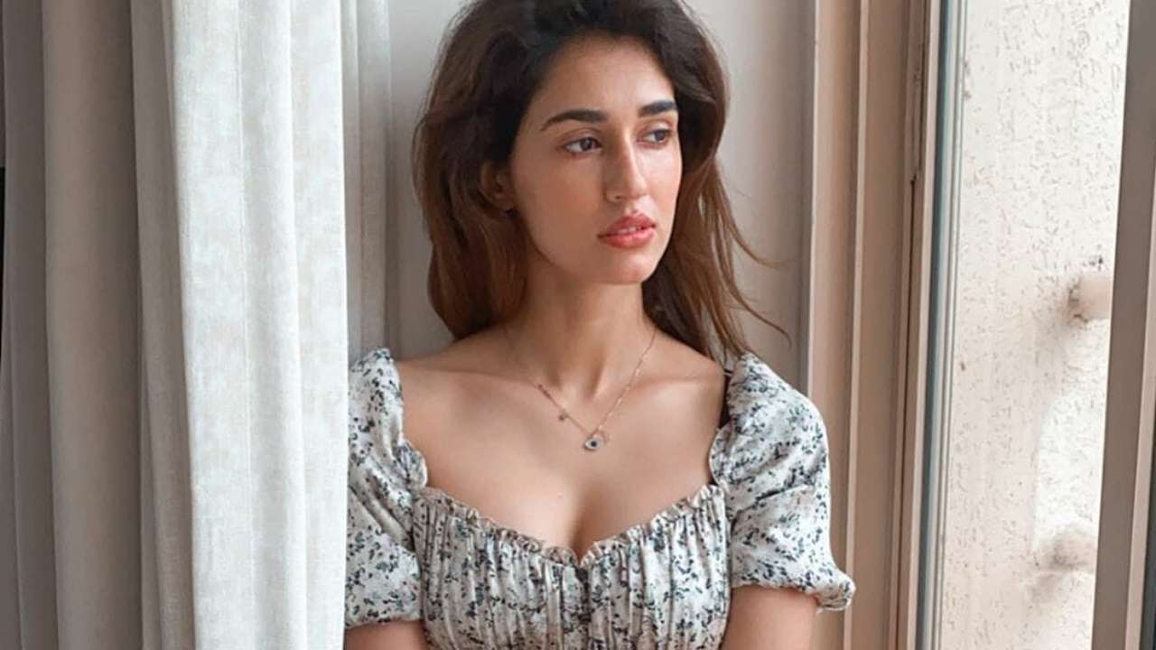 Disha Patani Party Photos, Disha Patani Party and Events Pictures and  Images | Disha Patani speaking a jewellery store launch