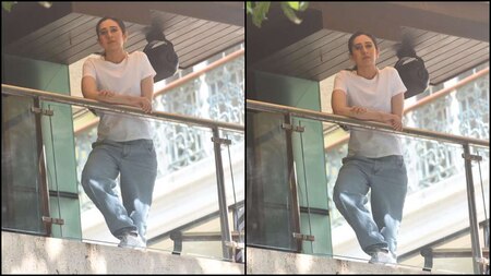 Karisma Kapoor wait at the balcony for sister Kareena Kapoor Khan