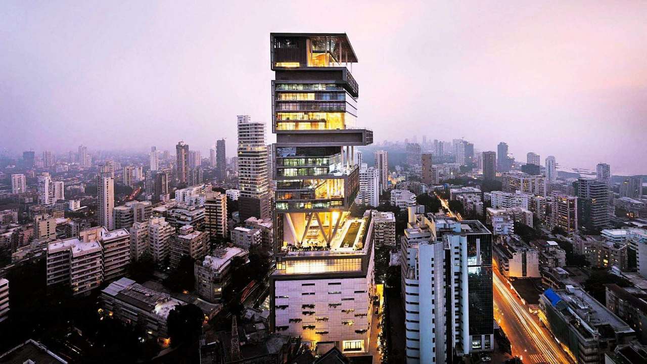 Antilia, Mumbai - 1-2 miliarde USD