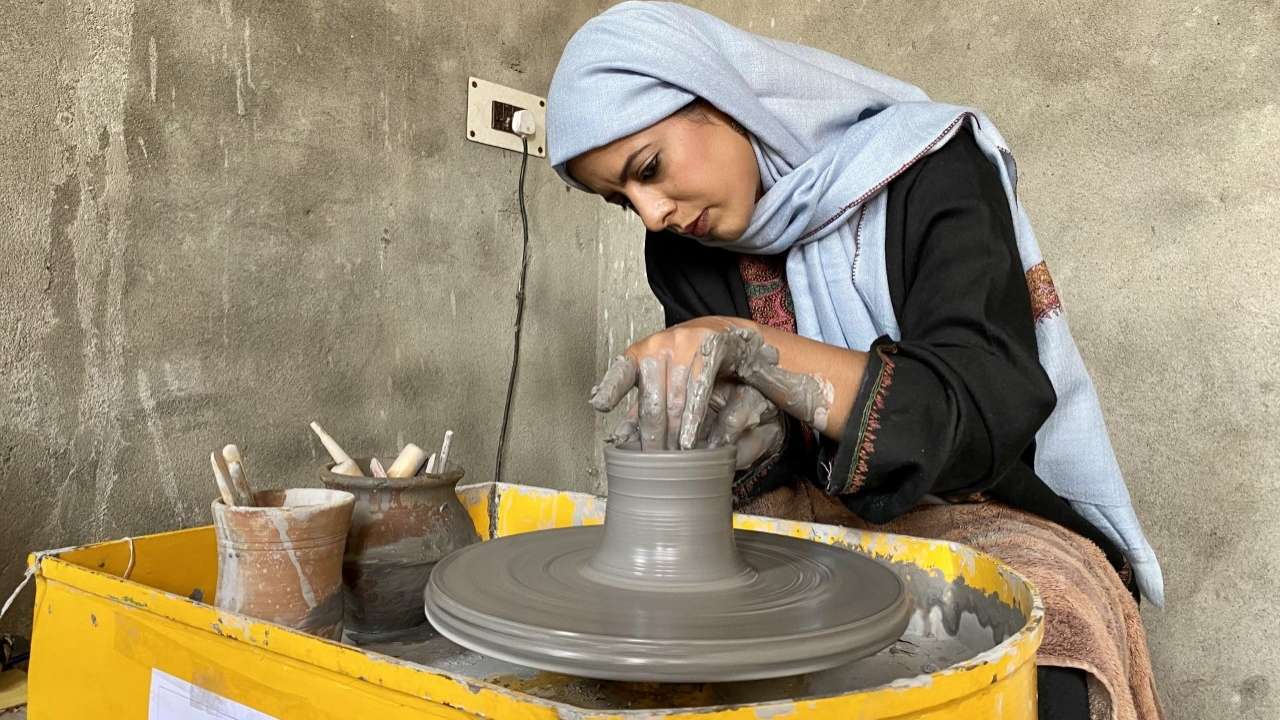 Engineer-turned-potter attempts to revive 'lost' pottery art in Kashmir