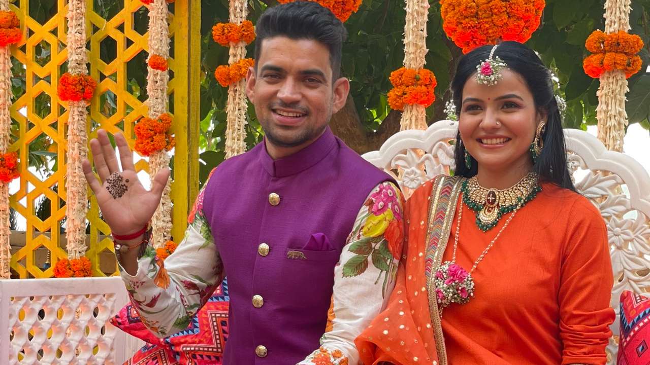 Kangana Ranaut Rangoli Chandel Share Glimpses Of Haldi Mehendi From Brother Aksht S Destination Wedding In Udaipur Select from premium kangana ranaut of the highest quality. kangana ranaut rangoli chandel share