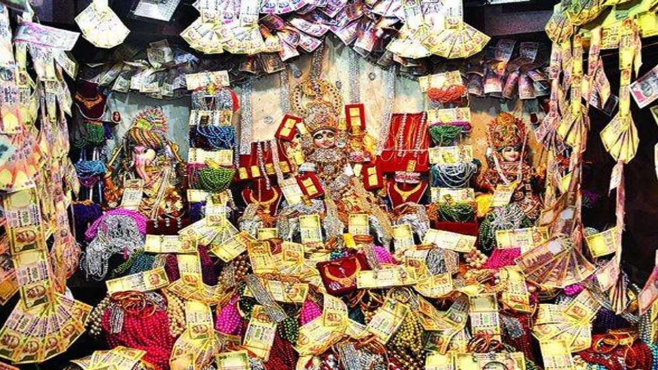 Goddess Mahalaxmi seated in the temple.