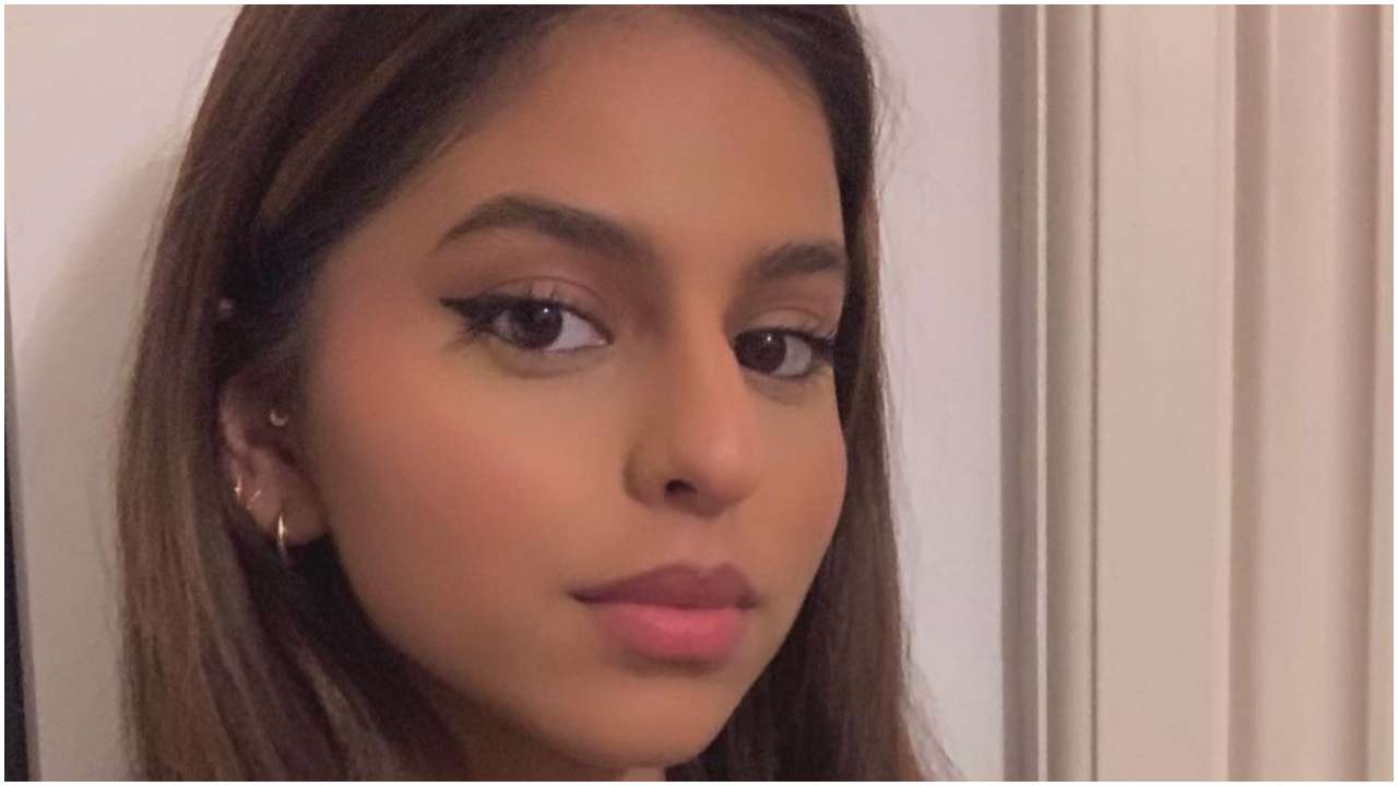 Suhana Khan posts new selfies asking if she 'looks like a grown-up'; see Amitabh Bachchan's granddaughter Navya's reply