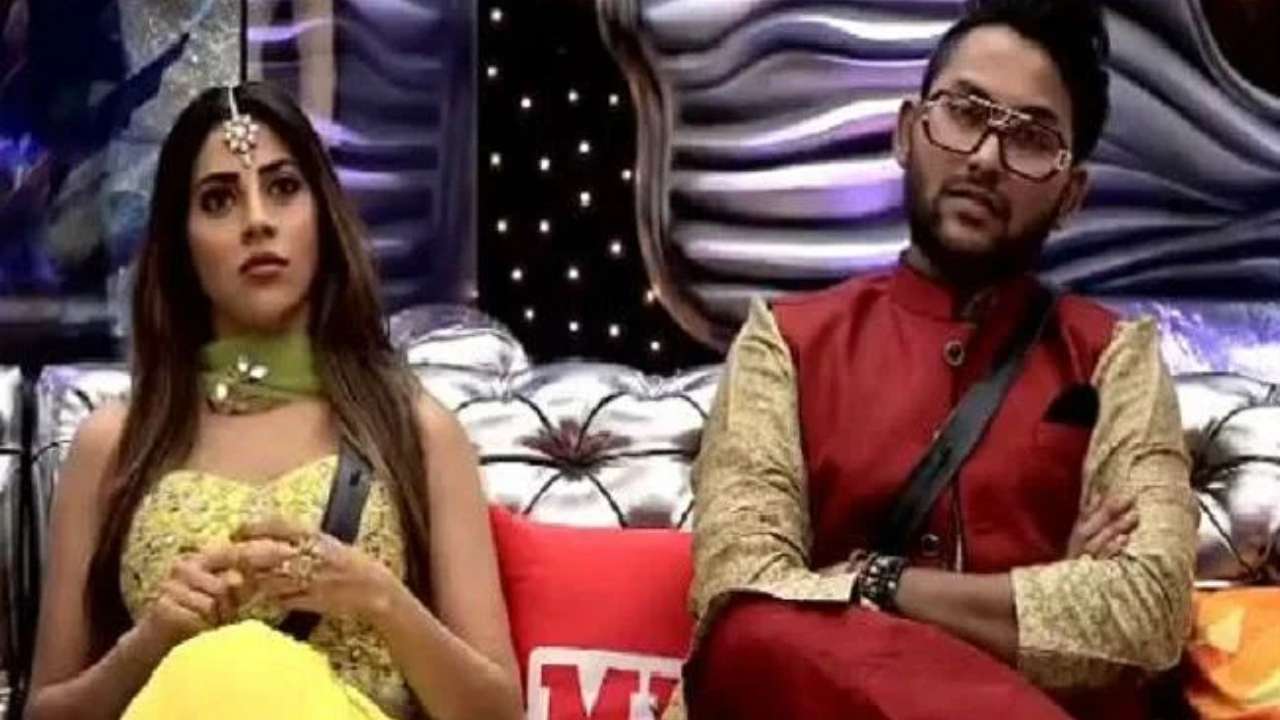 Kumar Sanu Sex Video - Bigg Boss 14' promo: Nikki Tamboli accuses Jaan Kumar Sanu of kissing her  without consent