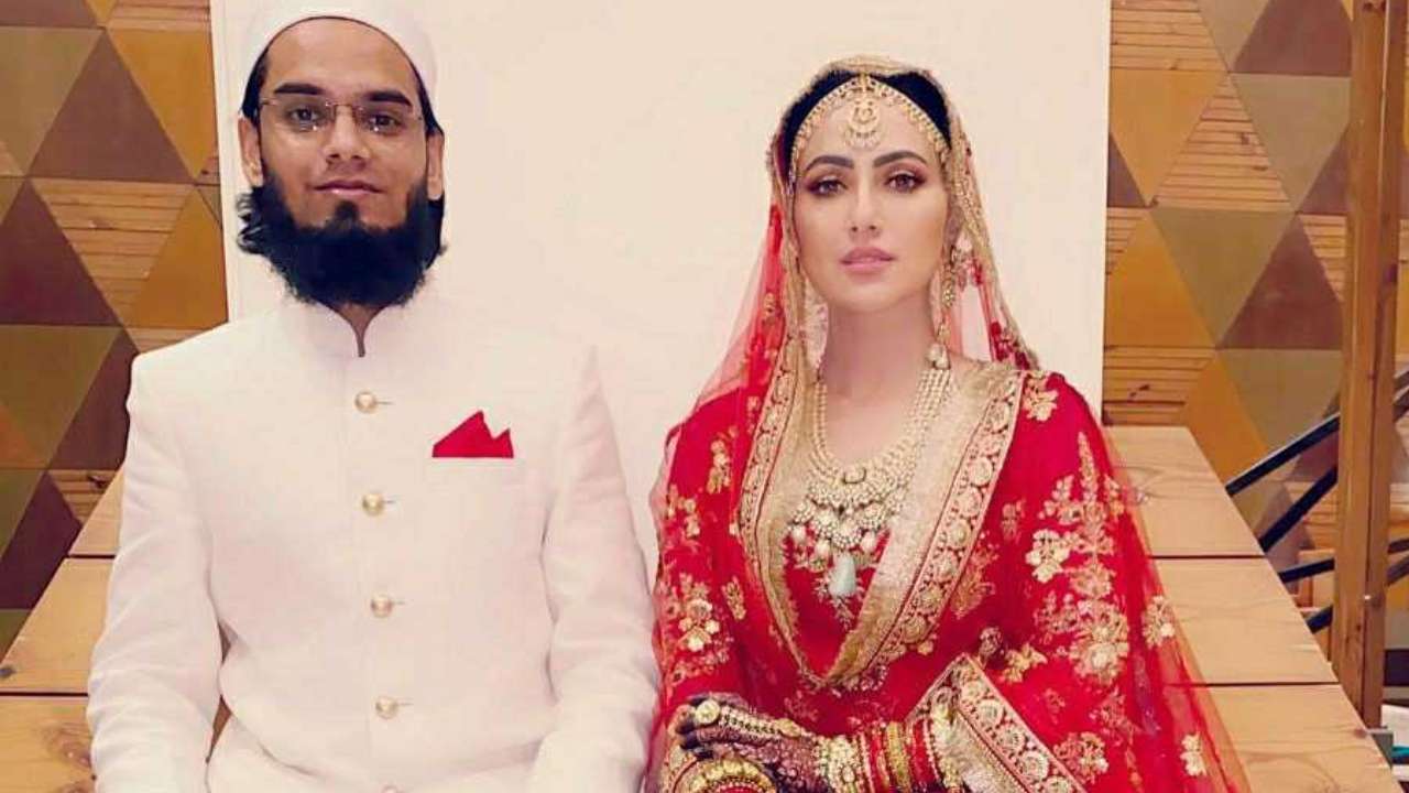 Married each other for sake of Allah': Sana Khan shares first wedding photo  with husband Mufti Anas
