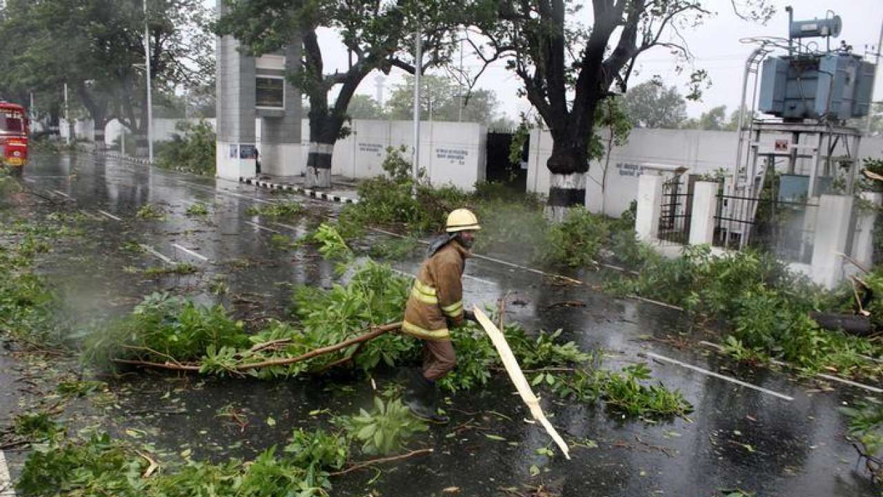 Vardah brought life to a halt in Chennai and nearby areas