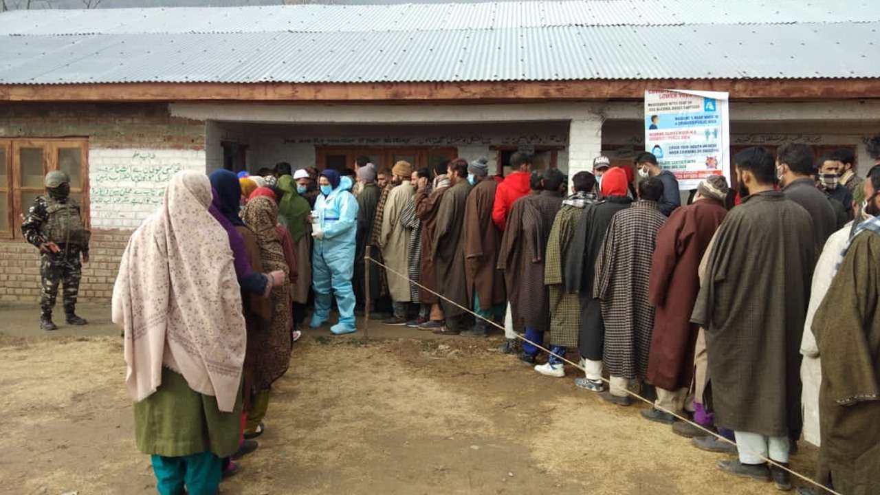 J&K: Fourth phase voting for DDC elections underway