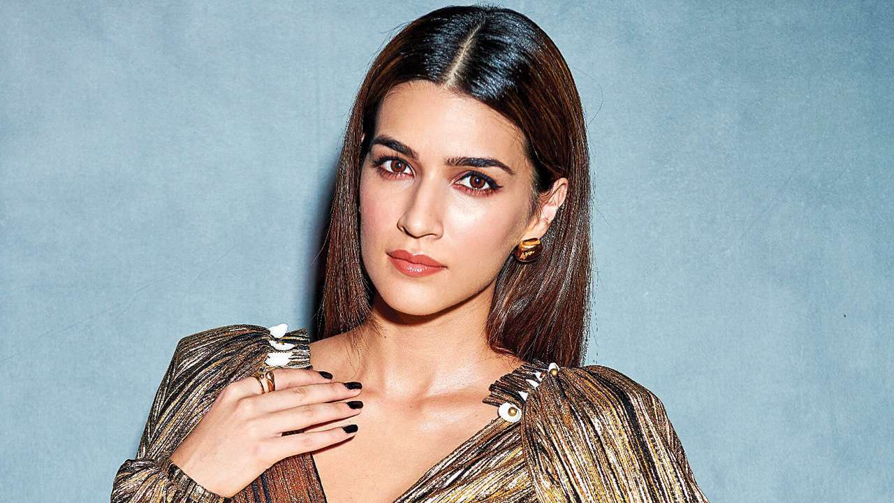 Kriti Sanon tests positive for COVID-19; assures fans she is feeling 'fine'