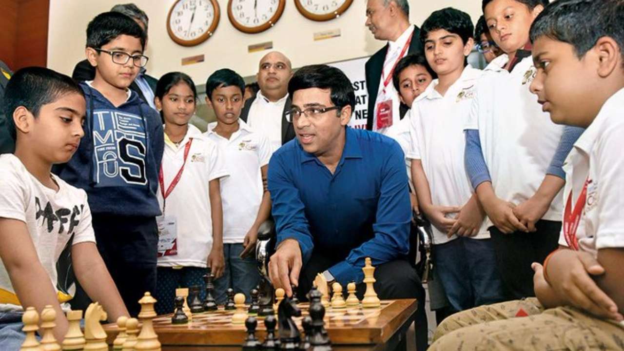 Viswanathan Anand stuns World No. 1 Magnus Carlsen in Riyadh world