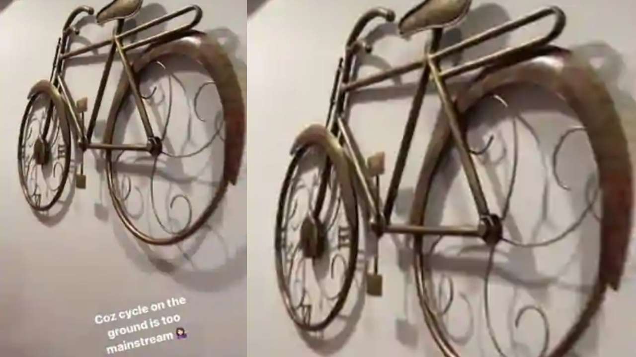 Bicycle on the wall