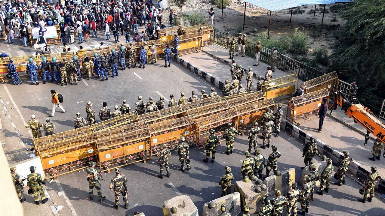 Agitating farmers allow reopening of Chilla border on Delhi-Noida link road