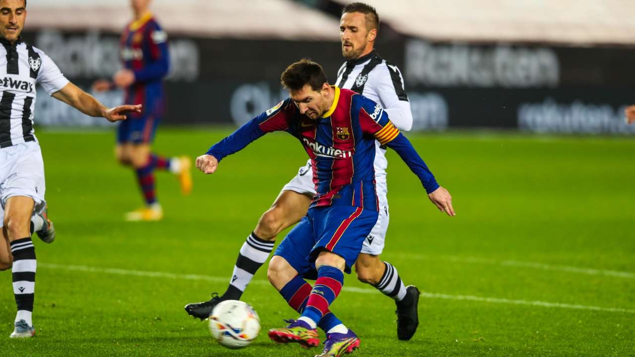 Lionel Messi reaches two milestones as Barcelona wins tough match at