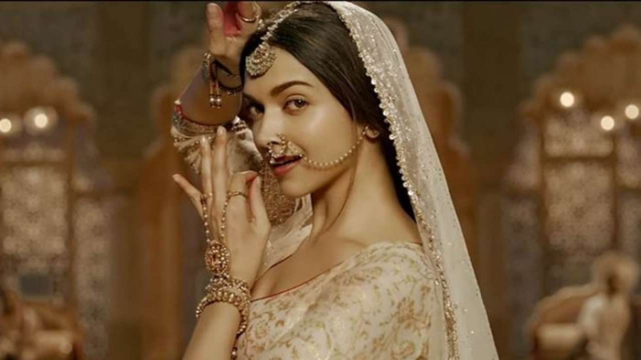 Deepika Padukone is 'Mastani' again; celebrates 5 years of 'Bajirao  Mastani' co-starring Ranveer Singh, Priyanka Chopra