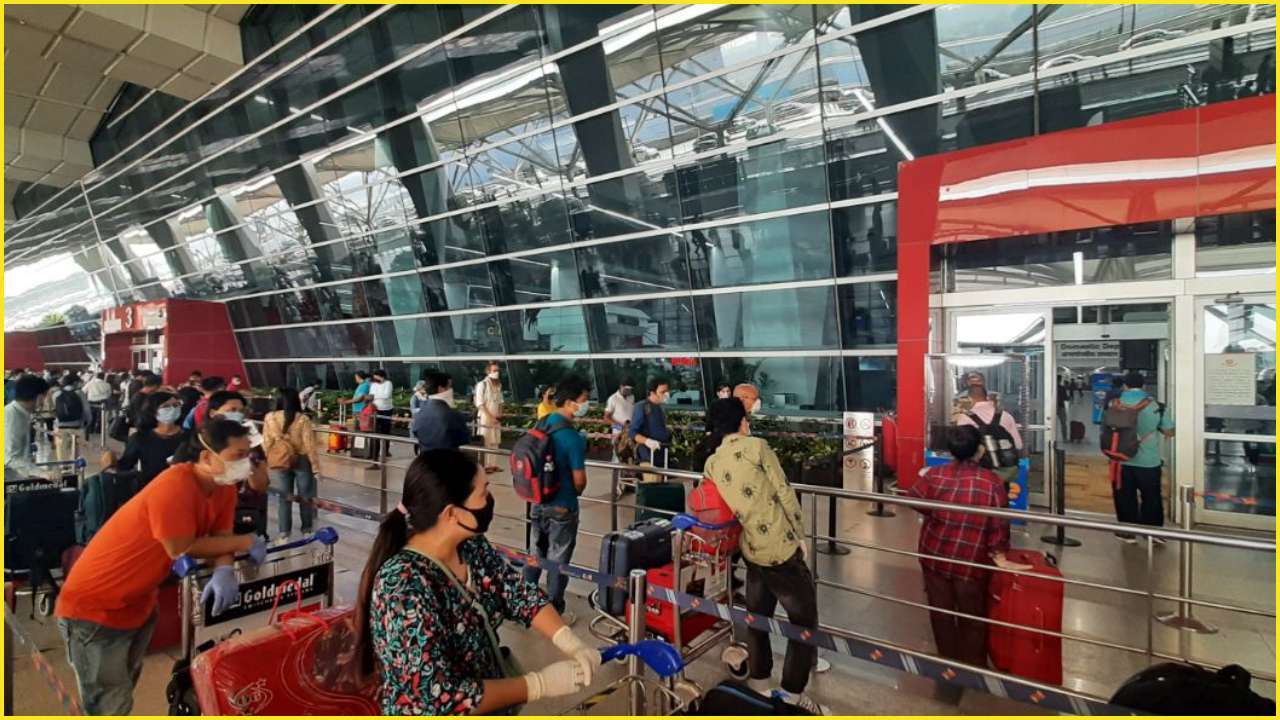 New coronavirus strain: Govt issues SOPs for UK flyers; separate isolation for those with mutant strain - Vimarsana News
