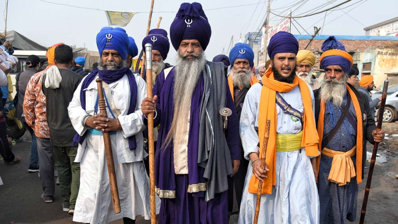 Nihang Sikhs extend their support to the farmers' protest