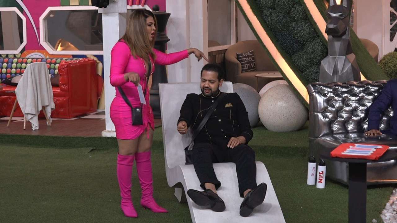 Bigg Boss 14 Promo Rakhi Sawant Strips Rahul Mahajan By Pulling His Dhoti