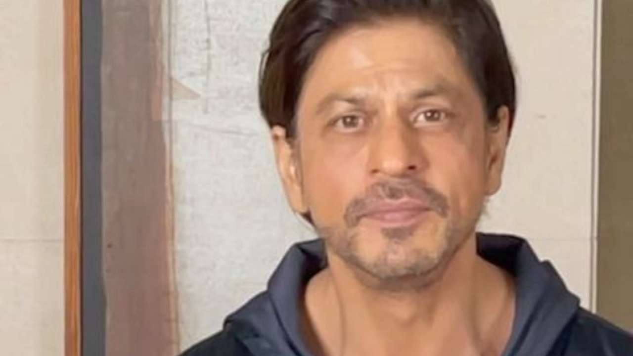 Shah Rukh Khan Welcomes 2021 With A Promise Of Appearing On The Big Screen