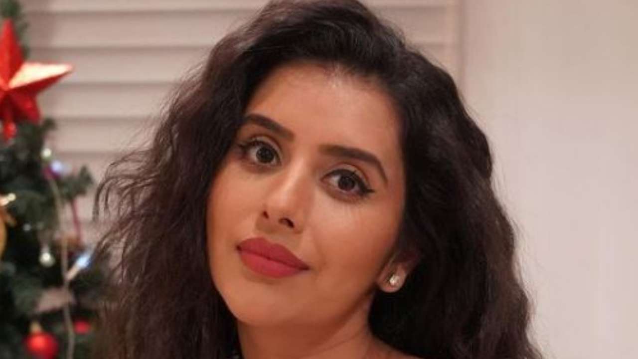 Asopa Charu shares New Year celebration pictures