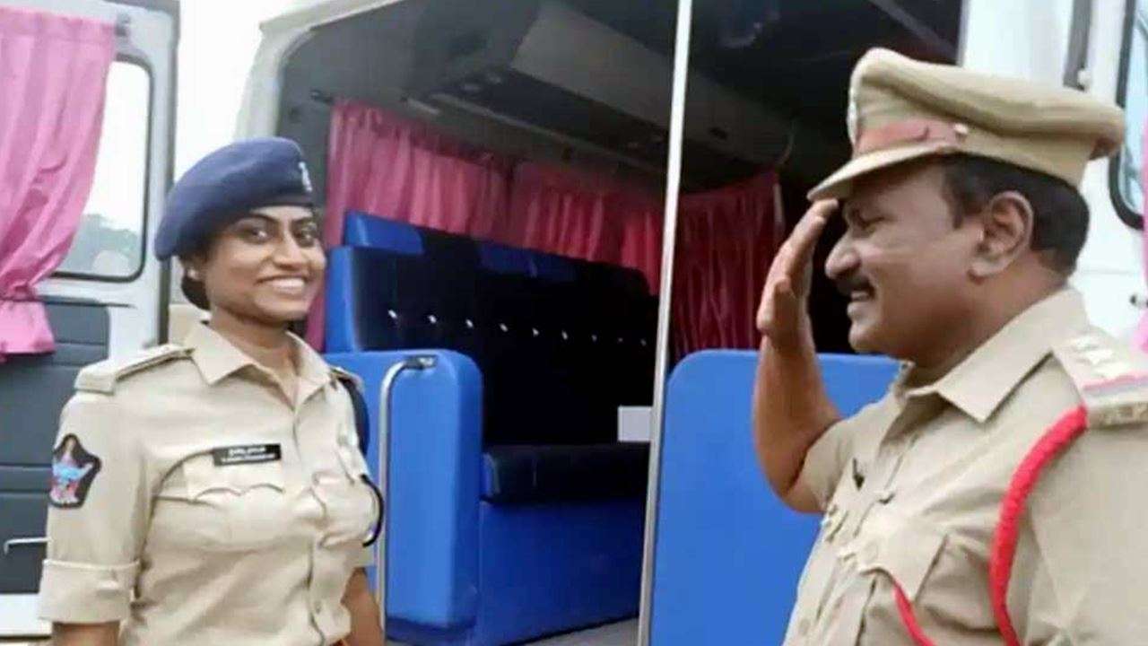 Father On Duty Saluting Dsp Daughter In Andhra S Tirupati Photos Go Viral