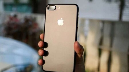 Apple iPhone 7 at just Rs 23,990