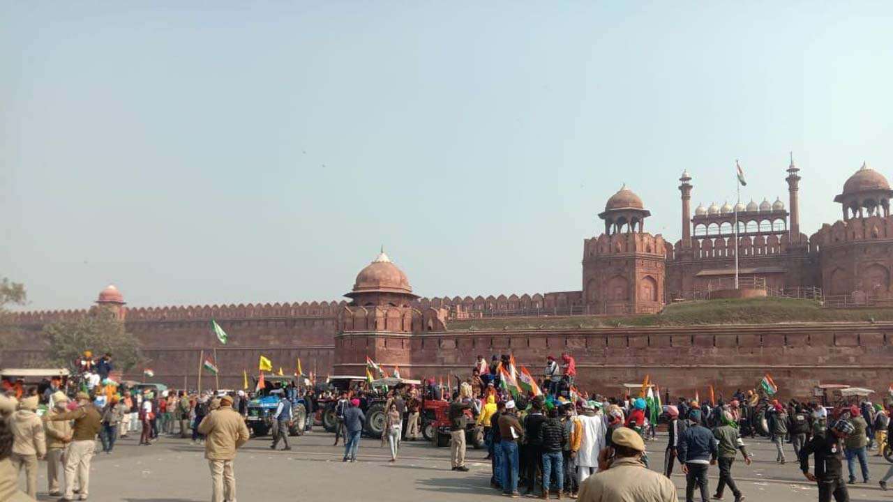 Farmers' protests turn ugly on Republic Day