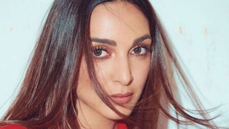 Kiara Advani ups the glamour quotient in red pantsuit