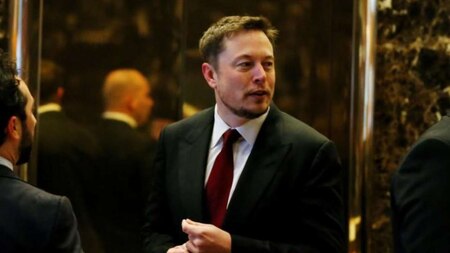 Musk tells author of  Bitcoin Billionaires how much he loves Bitcoins