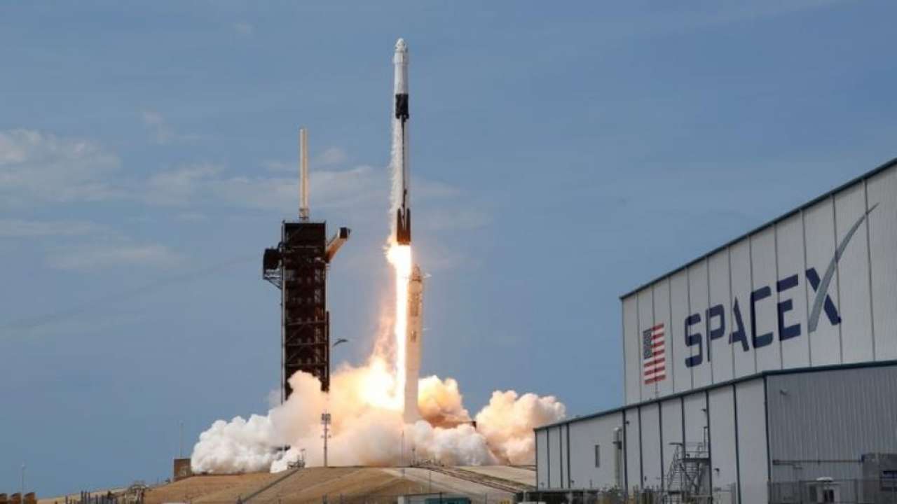 Elon Musk's SpaceX announces world's first 'allcivilian' mission to space