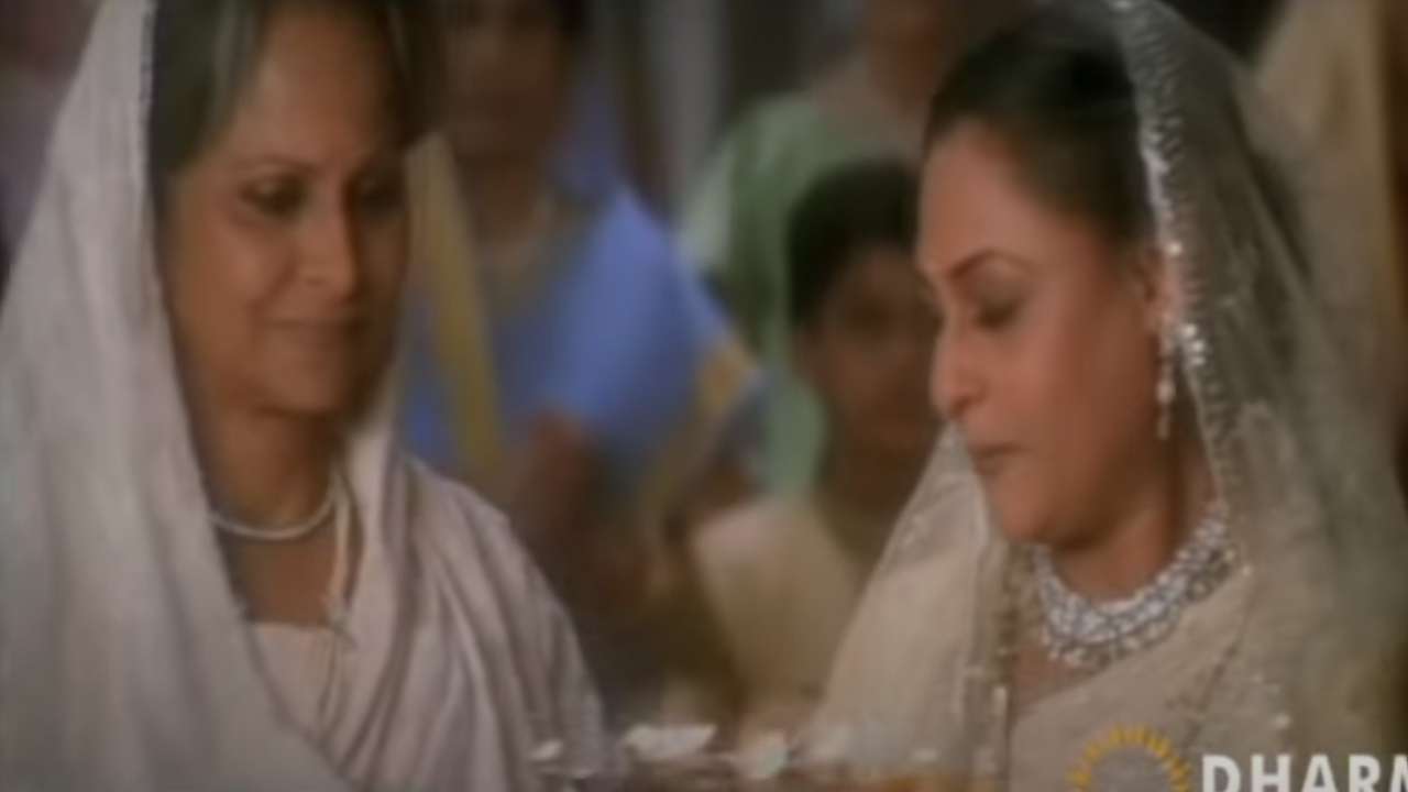 Did you know Waheeda Rehman was roped in to play Amitabh ...