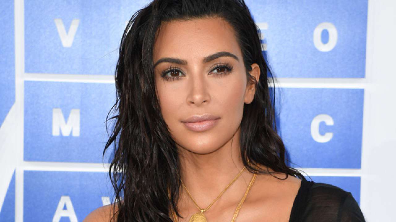 Kim Kardashian robbed in 2016