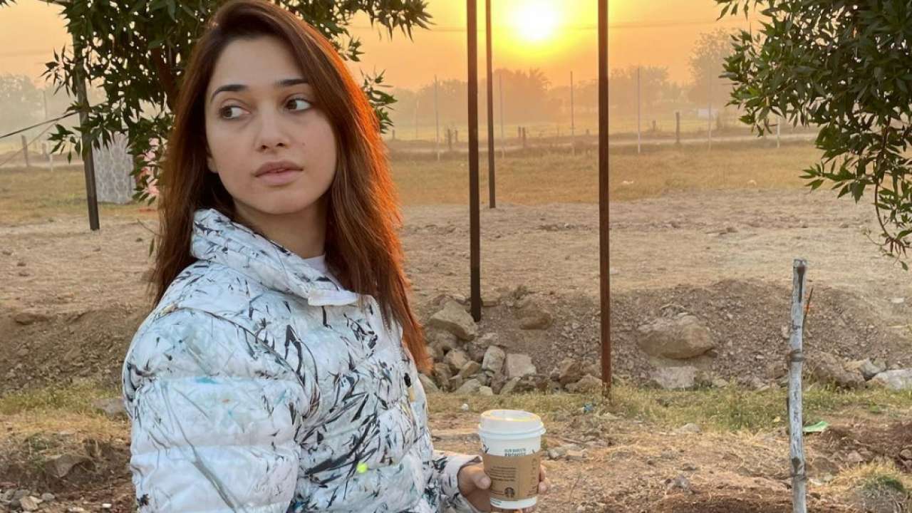 Tamannaah Bhatia enjoy hot cuppa early in the morning