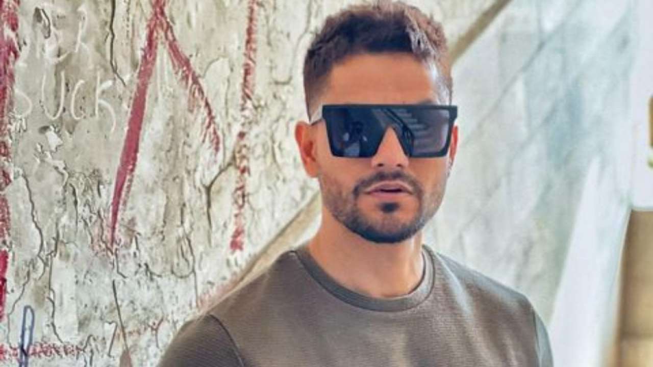 Kunal Kemmu doesn't smile on Wednesdays, here's proof