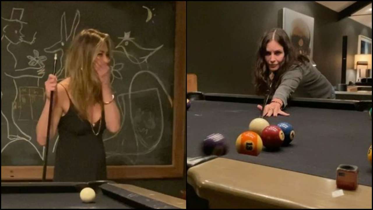 Jennifer Aniston and Courteney Cox's game of pool