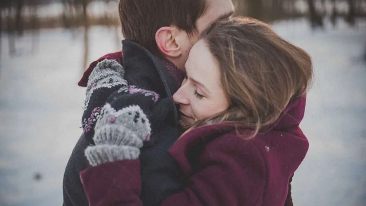 Happy Hug Day 2021: Love-filled messages, quotes, wishes to send ...
