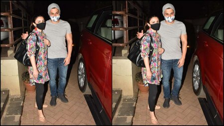 Soha Ali Khan and Kunal Kemmu join the dinner with family and friends