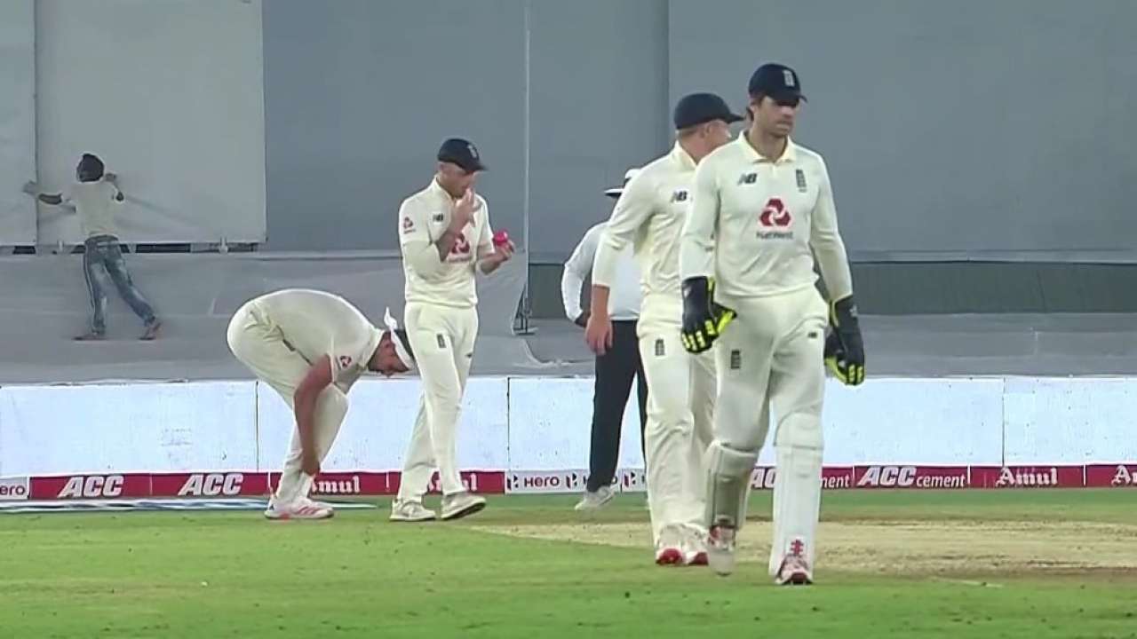 Thuk Laga Ke Dalega Twitterati Blasts Ben Stokes For Using Saliva On Ball