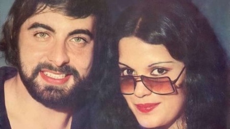 Kabir Bedi and Zeenat Amaan looks stunning in this throwback photo