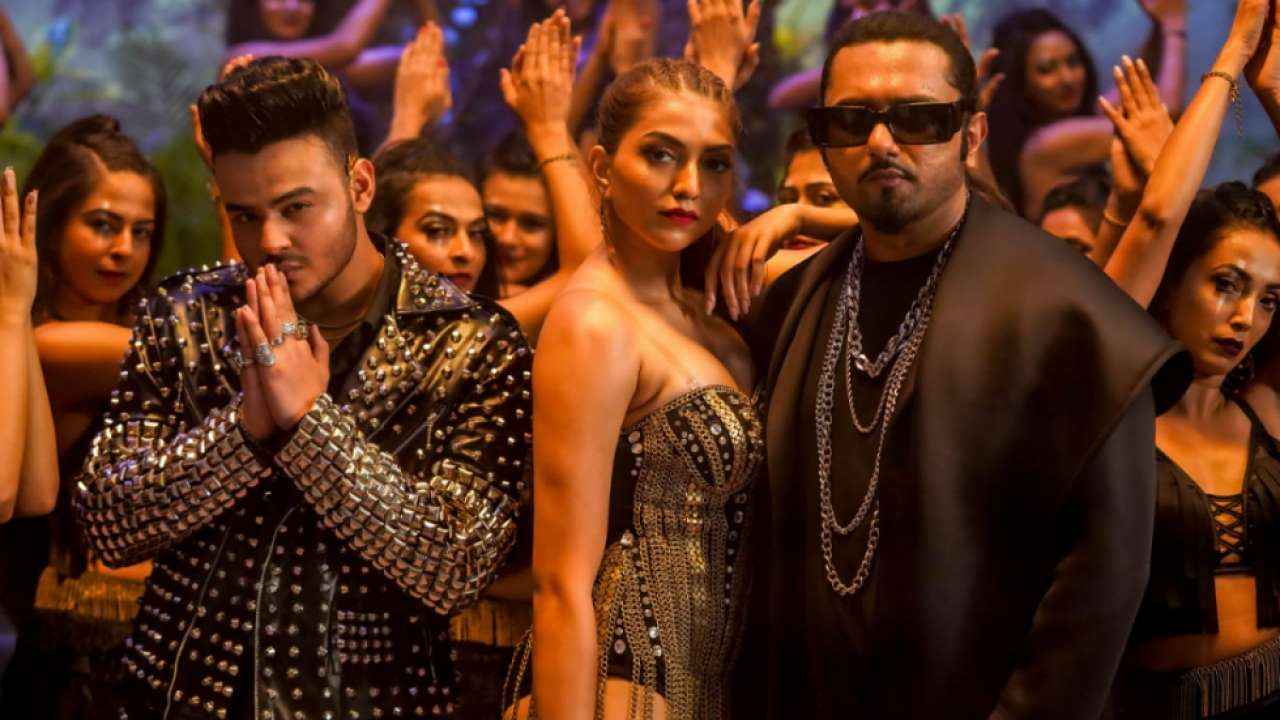 Mumbai Saga Song Shor Machega Yo Yo Honey Singh Hommie Dilliwala S Party Anthem From John Emraan Starrer Out