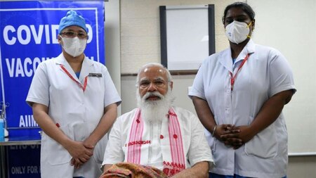 Sister Rosamma Anil assisted for vaccination of PM Modi