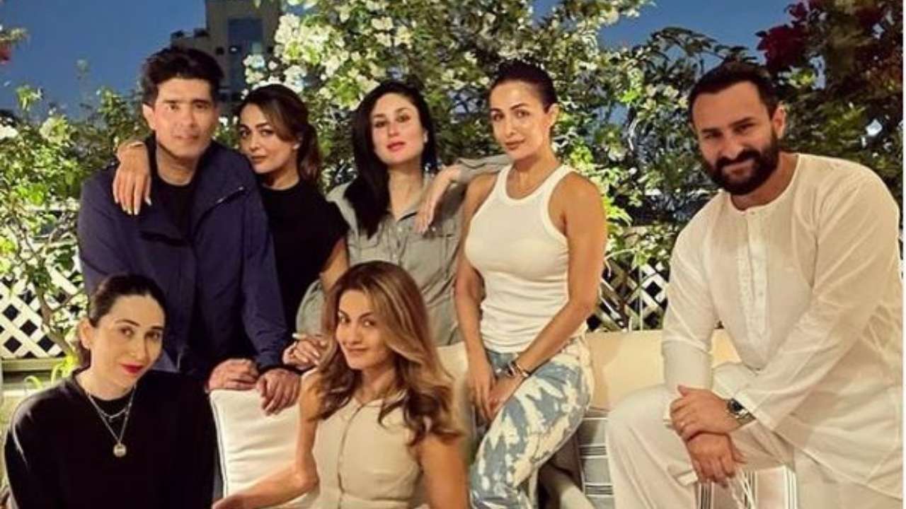 Kareena Kapoor Khan Saif Ali Khan S First Photo Post Welcoming Second Baby Out Couple Chills With Bffs 1:02 bollywood now 1 213 320 prosmotrov. kareena kapoor khan saif ali khan s