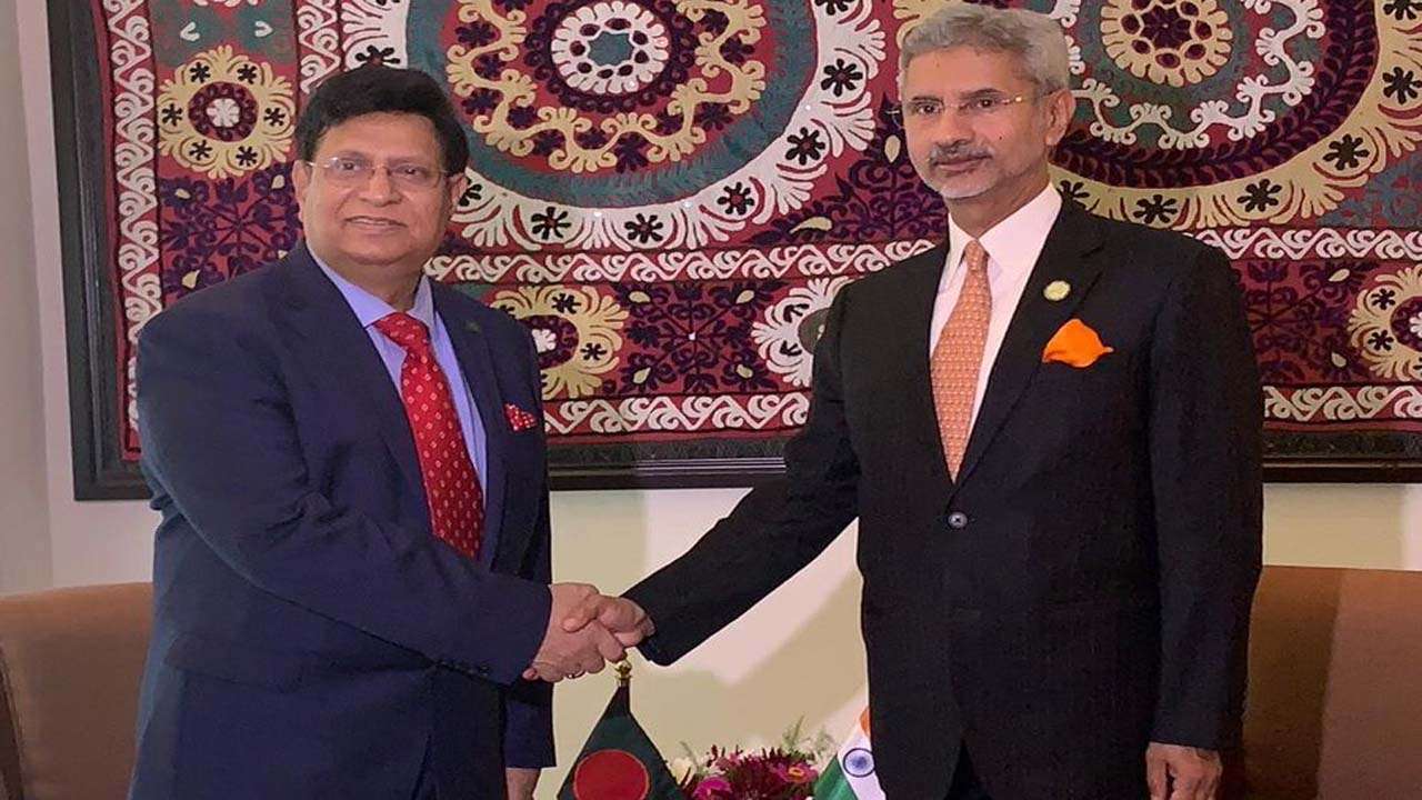Jaishankar with Bangladesh Foreign Minister Dr AK Abdul Momen