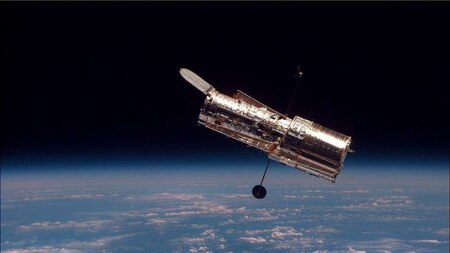 Hubble telescope - Solar powered