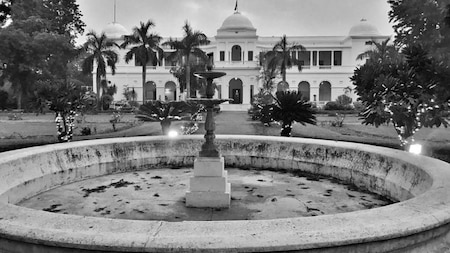 Pataudi Palace - the exterior