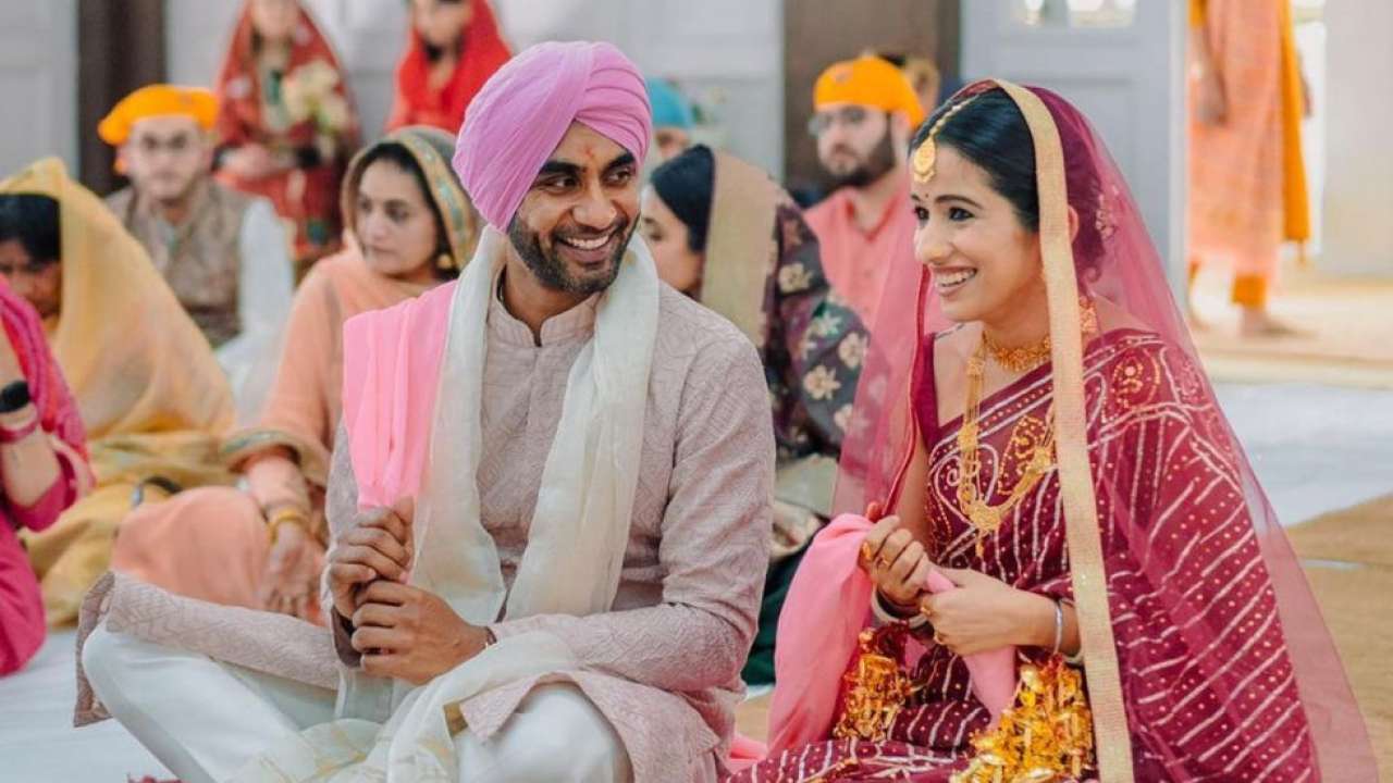 Jayant Yadav-Disha Chawla