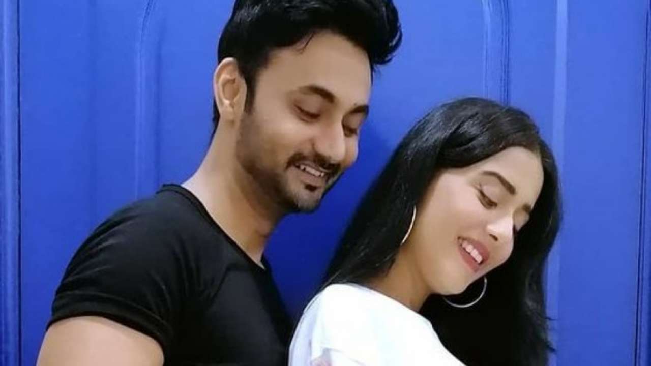 First Photo Amrita Rao Rj Anmol Post Son Veer S Picture And It S Too Cute For Words